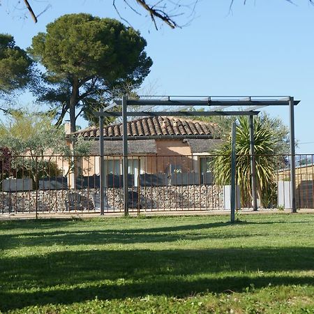 Residence Les Peupliers Loriol-du-Comtat Buitenkant foto